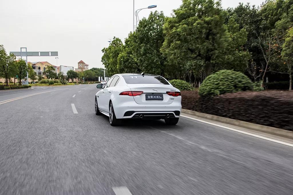 捷豹xel和宝马3系测评,暴力绅士捷豹xel