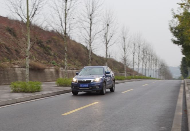 敢跟半挂掰手腕的车,敢和外资车叫板的国产车