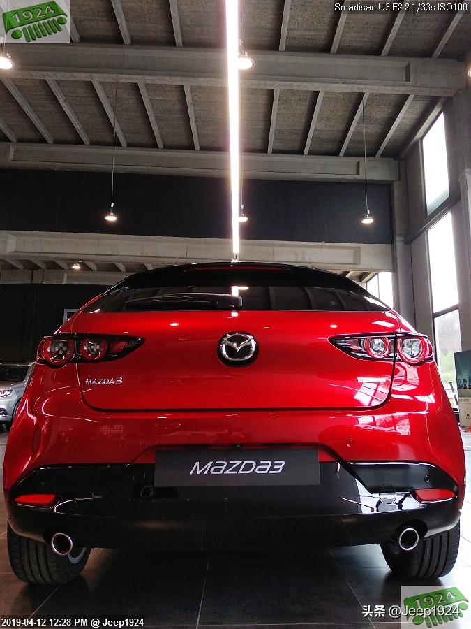 欧洲4S店实拍系列之Mazda,1---马3，我眼里最帅的两厢车