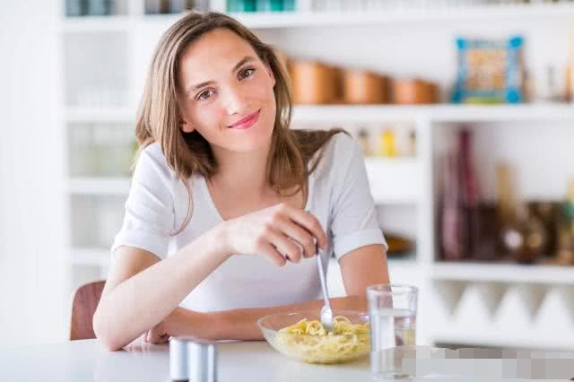 哺乳期宝妈少吃产气食物,哺乳宝妈忌口吃什么