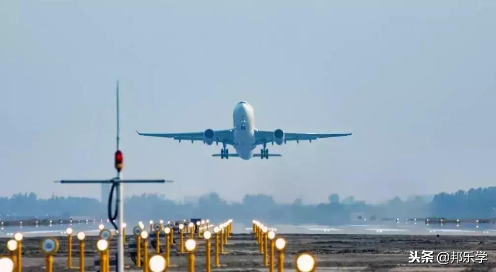 高铁交通的飞速发展,高铁轨道交通发展变化视频超燃