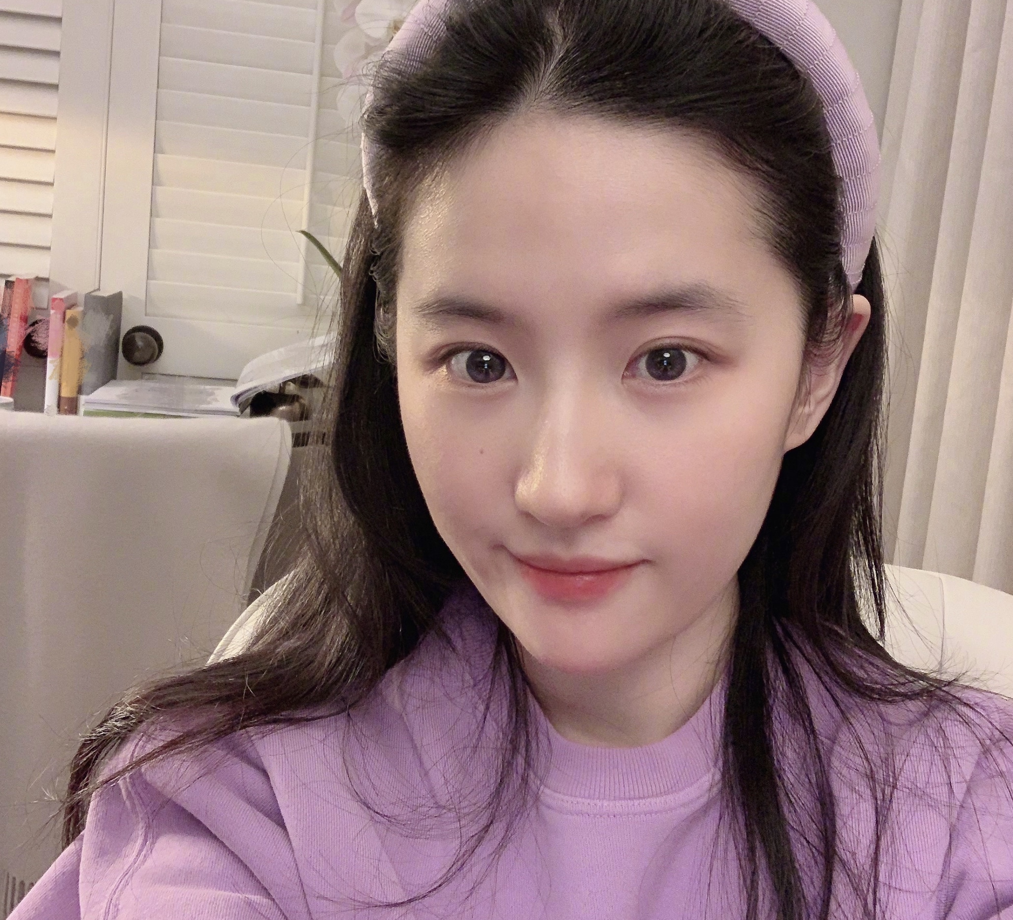 如何卸妆正确的卸妆步骤是怎样的,卸妆的正确步骤和方法