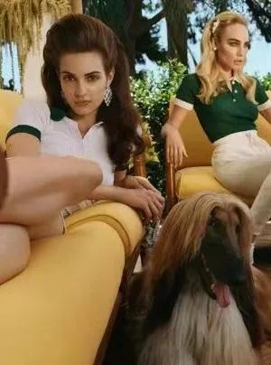 瑜伽服后面的球,瑜伽服后面蝴蝶结