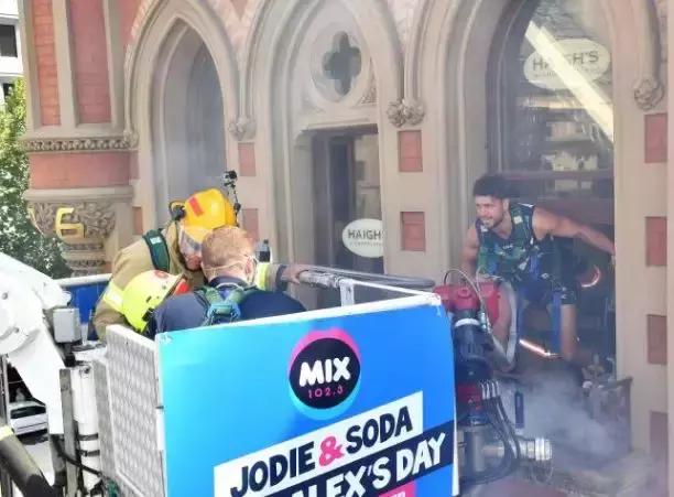 圣诞老人来了真实视频,圣诞老人来澳洲