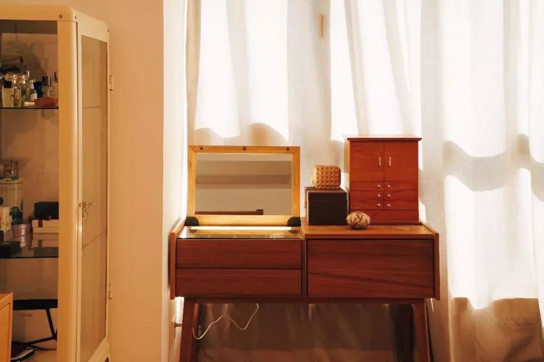 90后花9000元爆改老房子,90后夫妻精心改造精装房