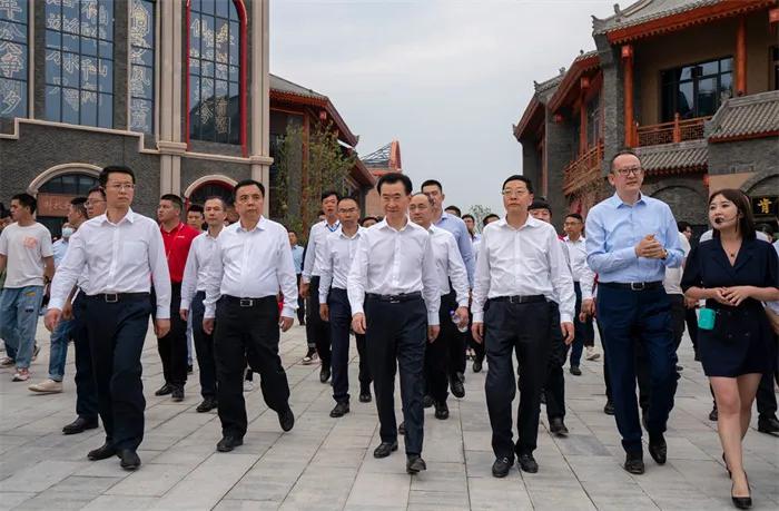 王健林出席合肥万达广场,王健林出席宴会图片