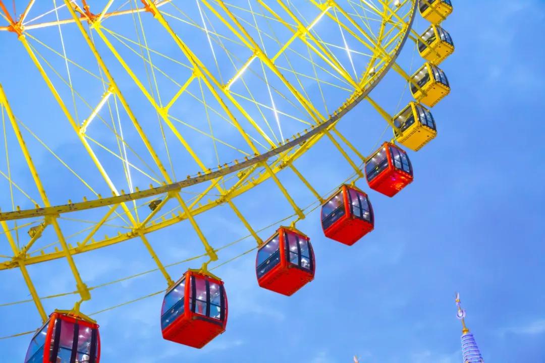 游览方特游乐园的英语,带小孩去游乐园玩滑梯