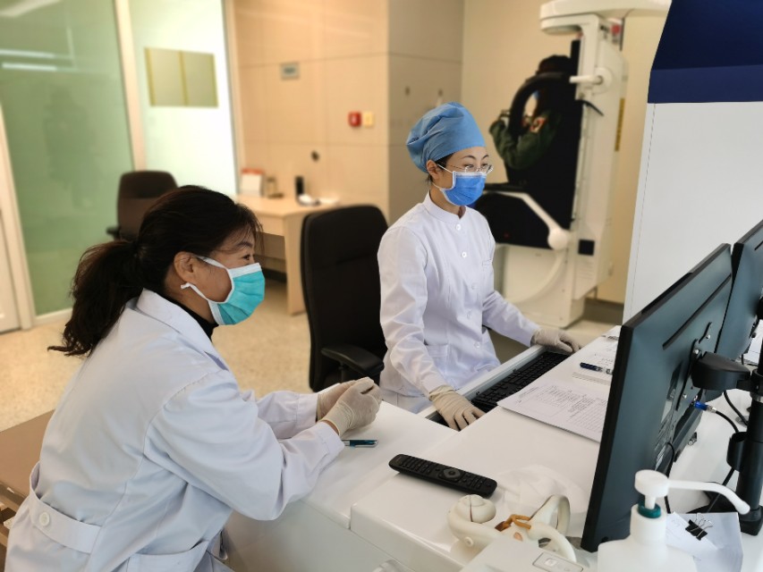 一个医生治疗几个科的病,一个科室病人出现多种疾病怎么办