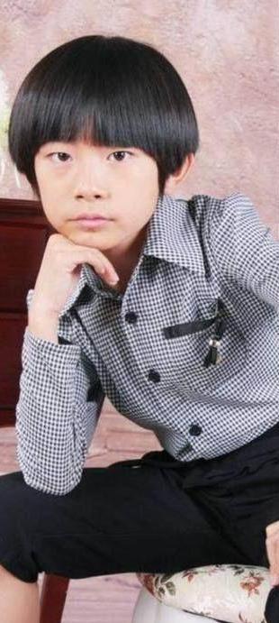 易烊千玺荣获金像奖最佳新人演员,易烊千玺成最年轻金像奖准影帝