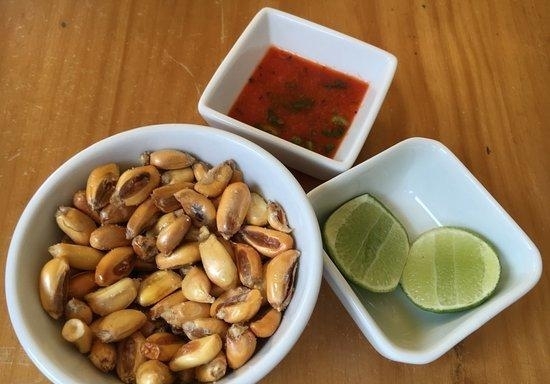 长相像外国人的汉族人,长相酷似中国人的印第安人