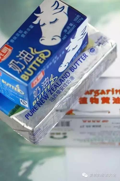蛋糕加黄油和不加黄油的区别,黄油怎么做成蛋糕上的奶油