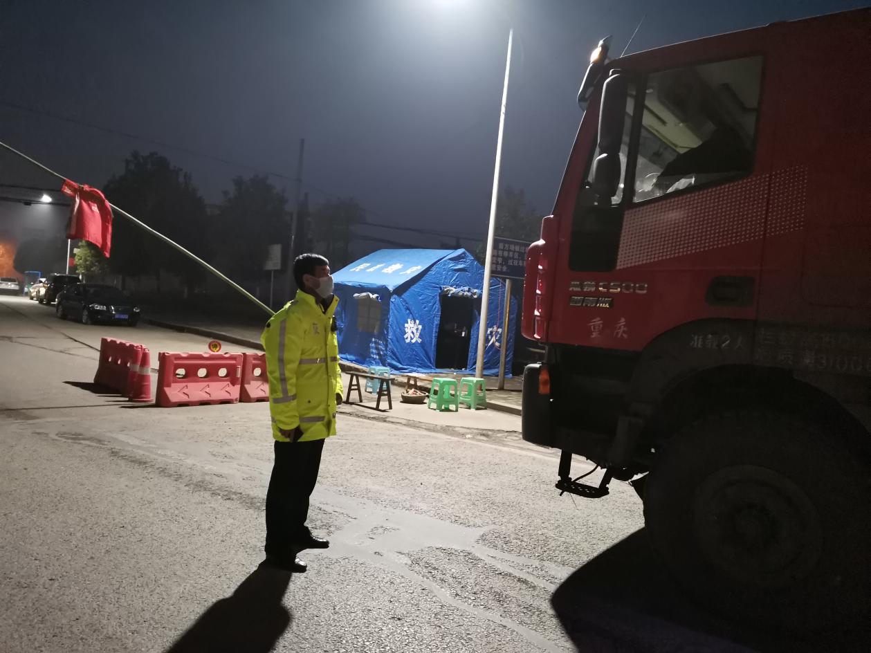 重庆疫情攻坚行动,重庆军人疫情出征视频