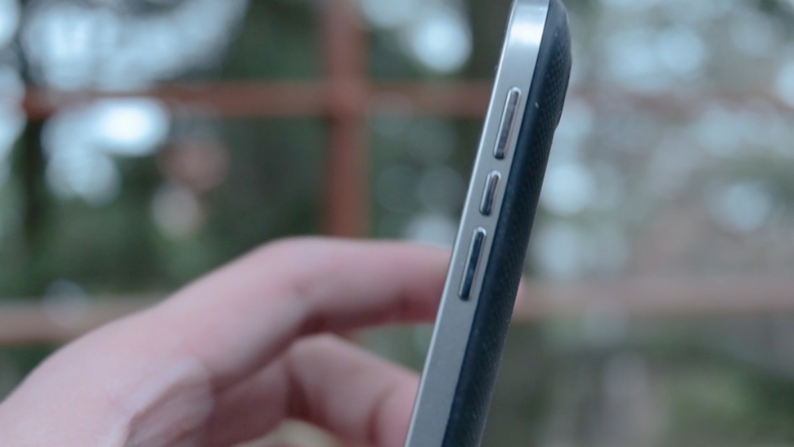 黑莓classic开箱,2020黑莓直板全键盘功能