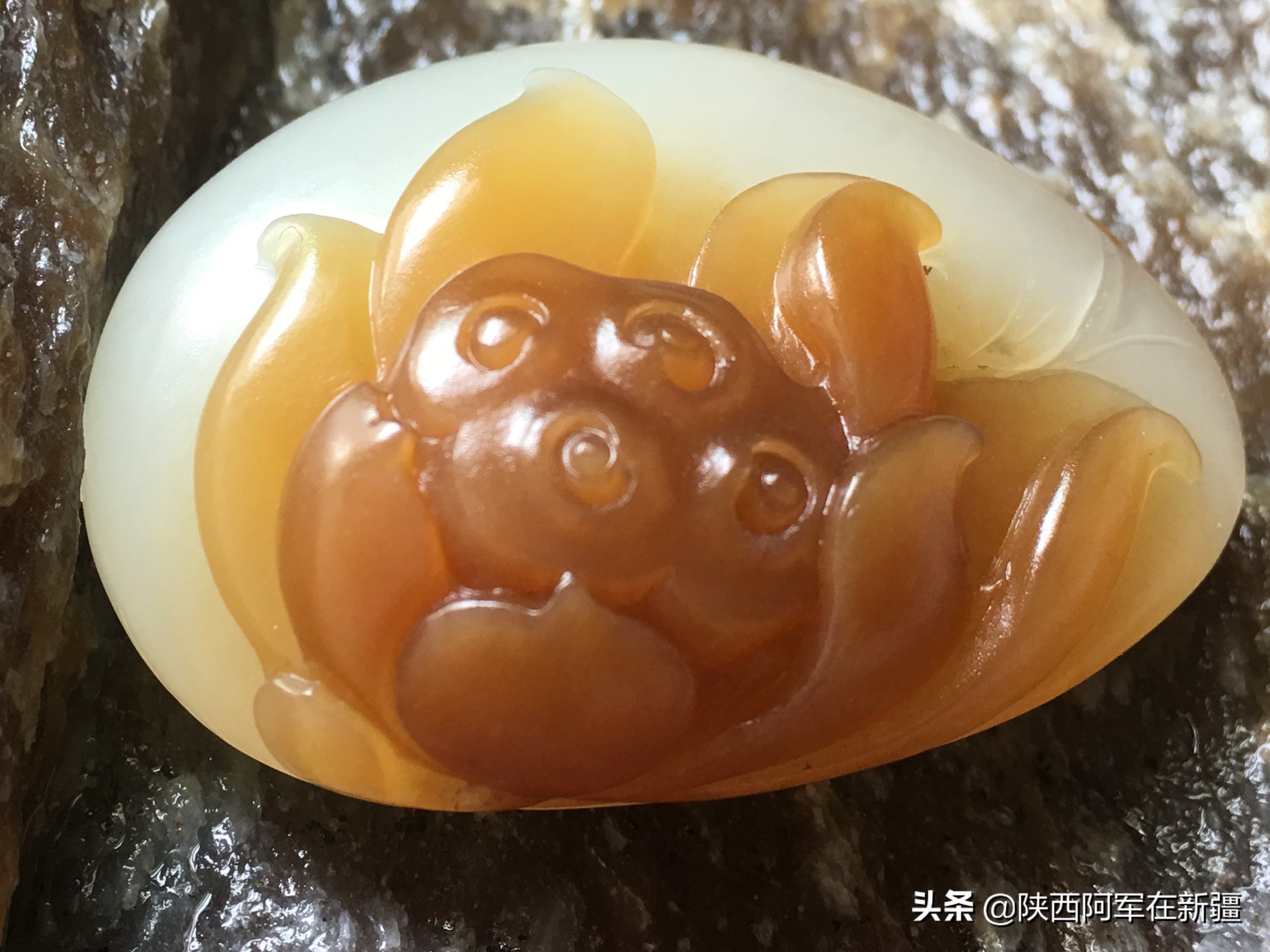 新疆和田且末玉山料,和田玉金丝玉和且末山料对比