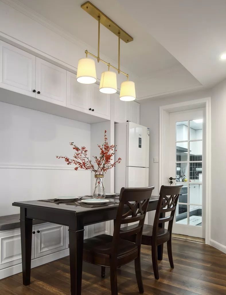 餐厅装卡座到底好不好,餐厅用什么卡座最合适