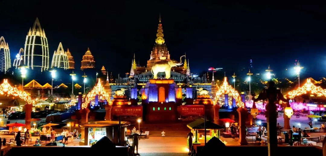 西双版纳告庄西双景星光夜市，为什么那么多人喜欢她？