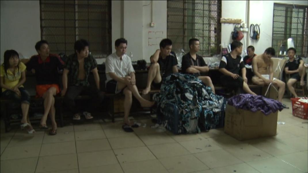 12年前的东莞制衣厂，一栋楼里17家工厂，1平米月租金10块