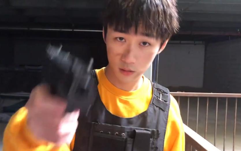 比PEL比赛含金量还高？不求人登场，带队女友迎战难言