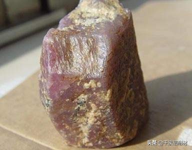 白刚玉和铬刚玉哪个硬度高,刚玉哪种材料最好