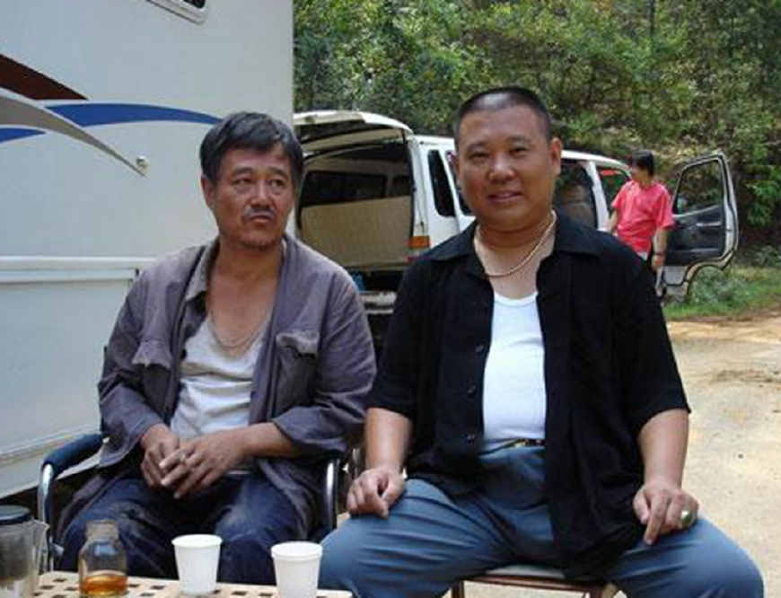 郭德纲和赵本山的巅峰对决,郭德纲的资产能跟赵本山比吗