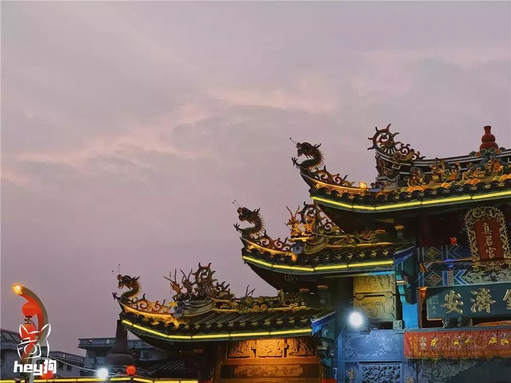 珠海玻璃天空之镜,珠海天空之镜跟日月贝近吗