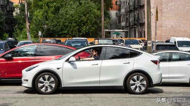 特斯拉modely和suv对比,特斯拉modely算不算真suv