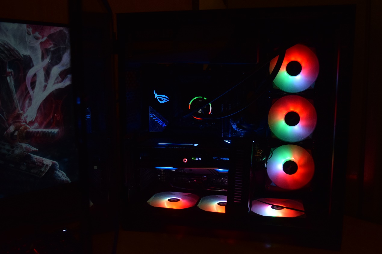 RAID实用、灯光好玩，跨代升级的ROGStrixX570装机点评