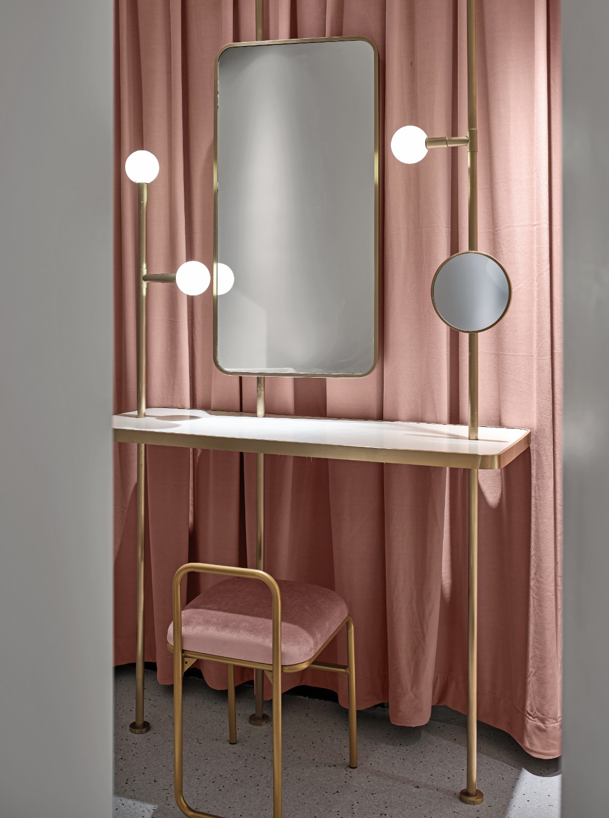 JEAtelier服装工作室用空间展示对服装和美的理解