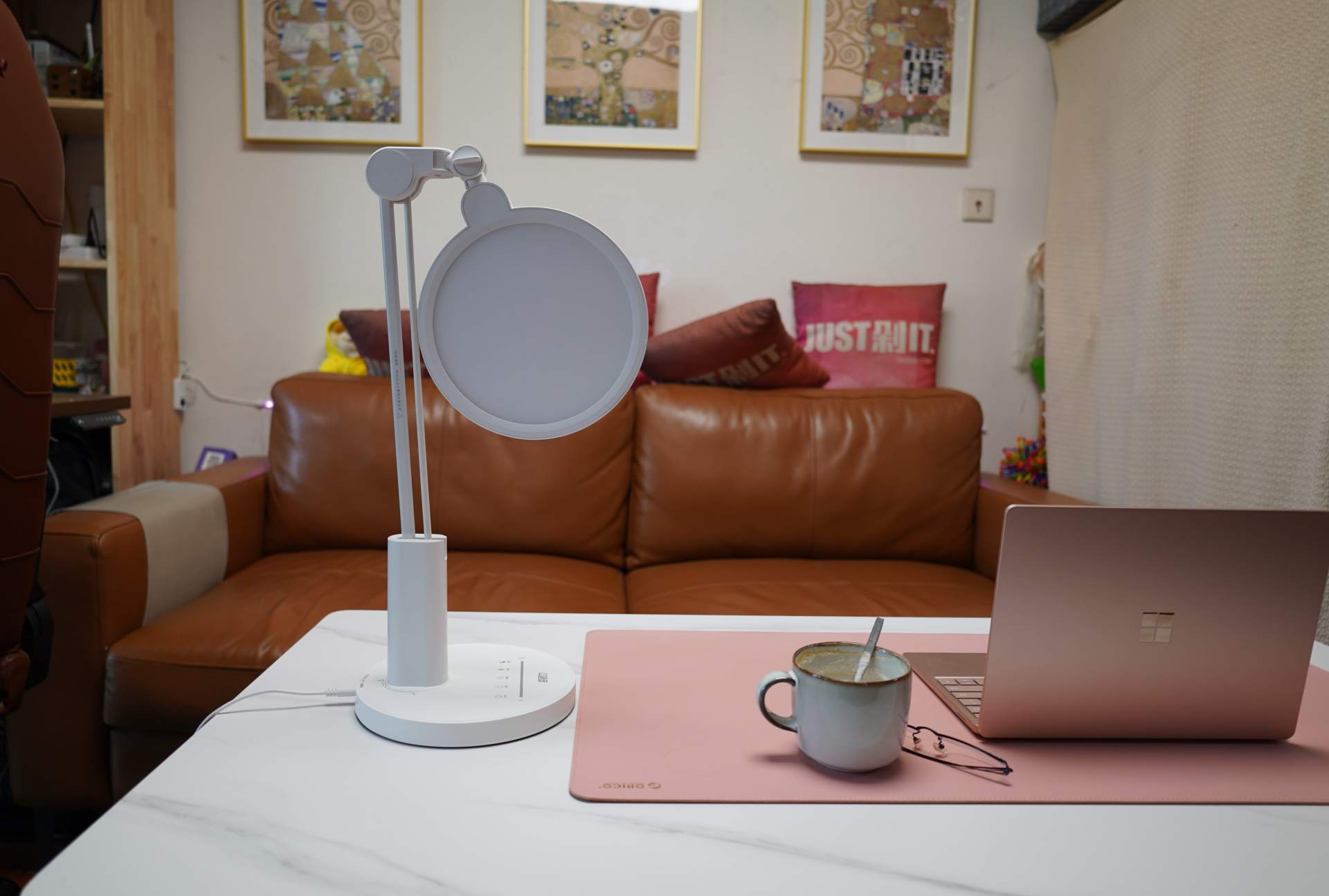 护眼台灯台式和落地款如何选,高性价比护眼台灯选择