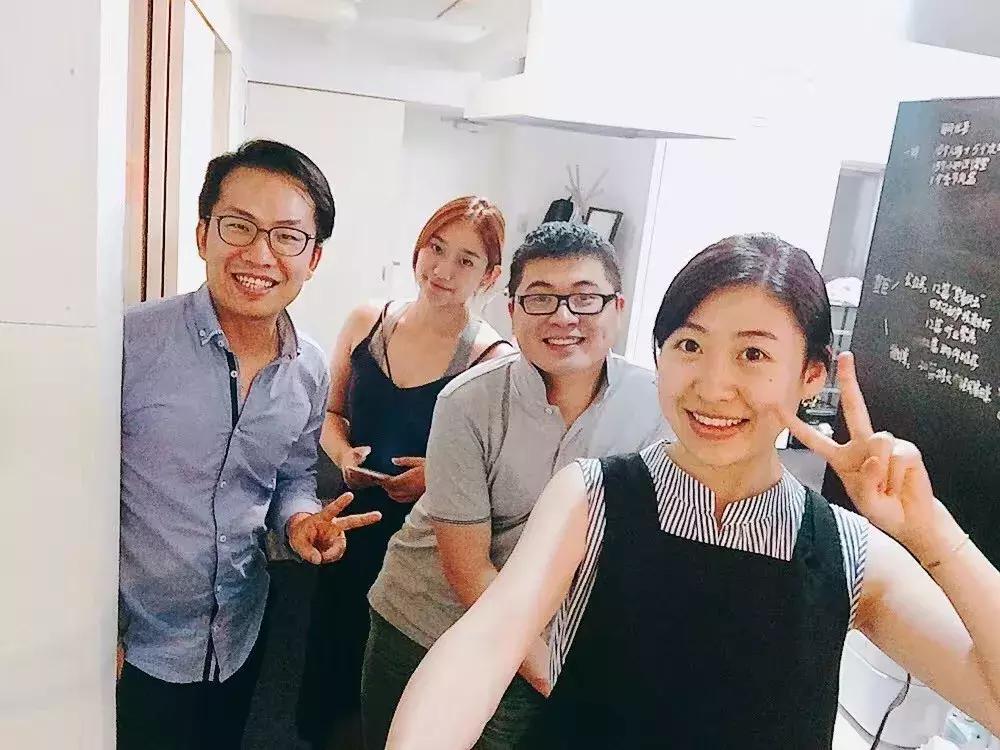 上海夫妻打工20年买了一套房子,80后小夫妻300万买下日本一栋楼