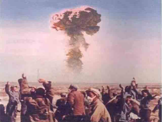 中国氢气弹爆炸威力有多大,中国白磷弹爆炸视频