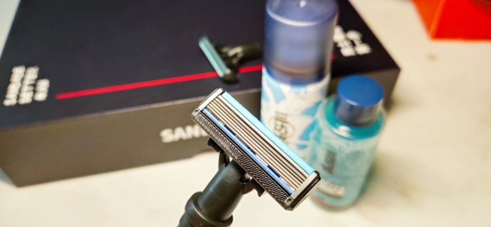 便携剃须新体验,舒适平滑剃须体验