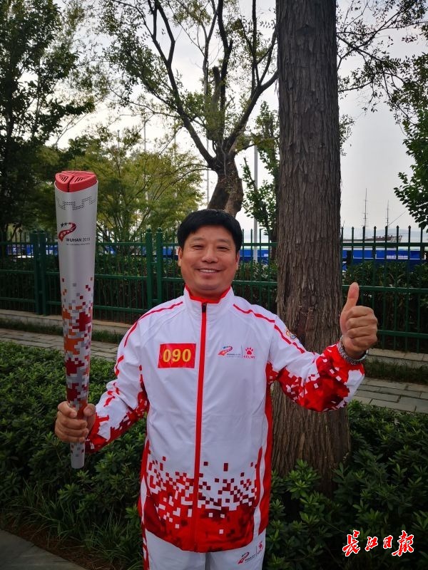 军运会火炬传递武警,军运会火炬传递走进联勤保障部队