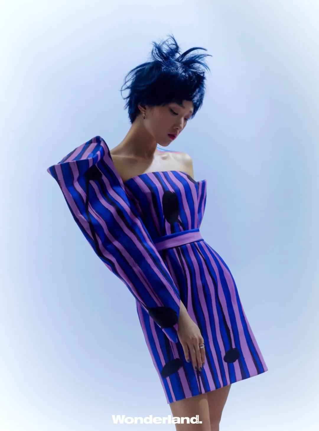 要什么漫画腿，明星们人手一件的漫画衣你怎么还没有？