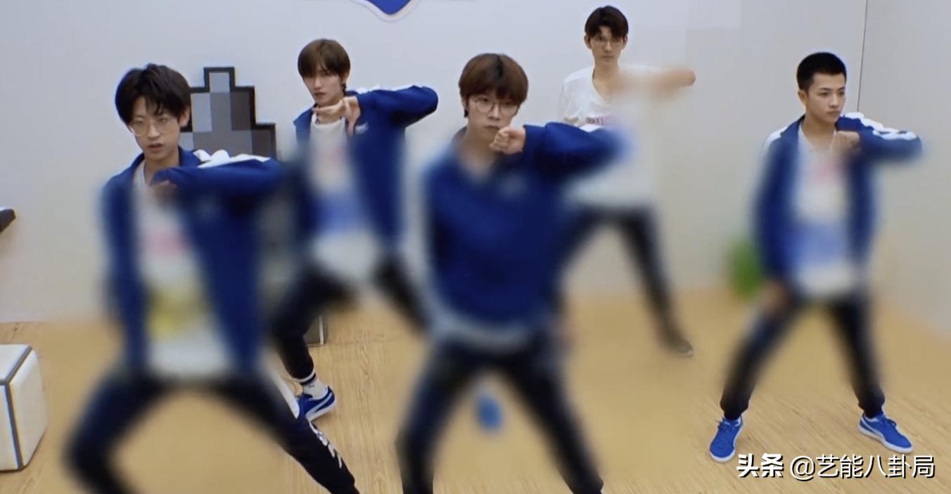 *制抵**升级!辱华品牌全打码,多档综艺集体行动,满屏行走的马赛克