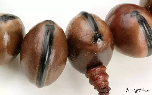 滴血莲花菩提盘玩前后对比效果图,21颗菩提手串盘玩