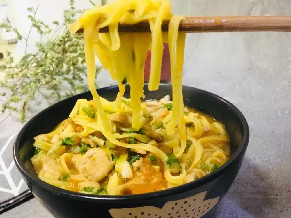 四岁的娃娃过份挑食，妈妈用这个办法来解决