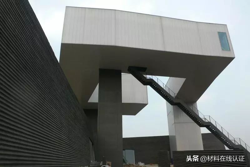 没有聚碳酸酯板打造的体育场，哪还有本届世界杯？