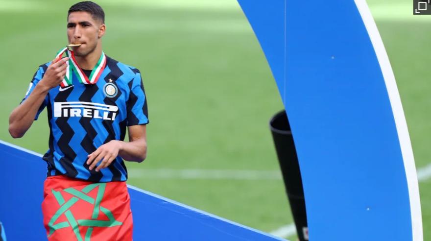 踢球者德甲本轮最佳阵容,足球球员转会最新消息