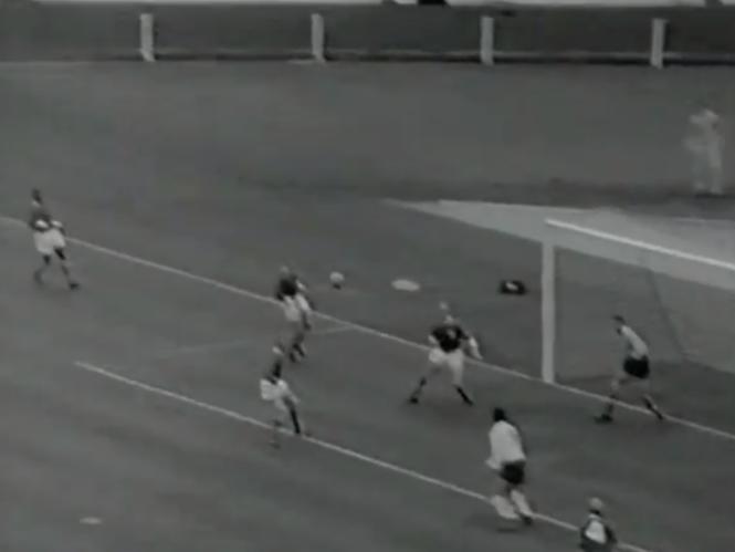 苏联黑蜘蛛,前苏联门将雅辛简介