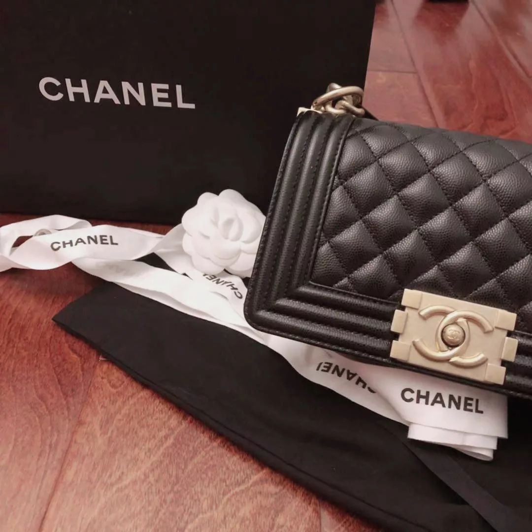 女人一生一定要买个香奈儿,女人一定要有一只香奈儿包包