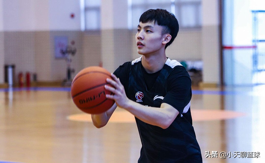 徐杰25连胜广东队,徐杰三场70分1321助攻篮板