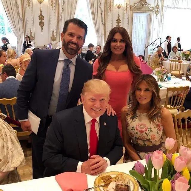 揭秘特朗普的准儿媳 (特朗普夫人最新着装)