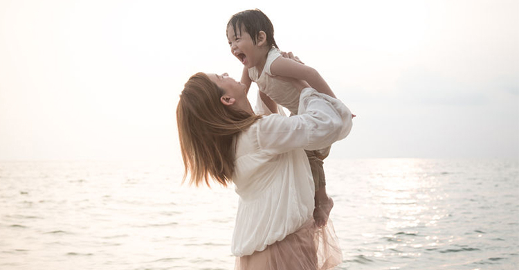 产后脱发的原因及解决方法,产后妈妈必备摆脱产后脱发小知识