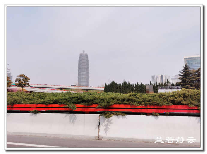 郑州小吃美食一条街附近酒店,郑州住宿附近有美食