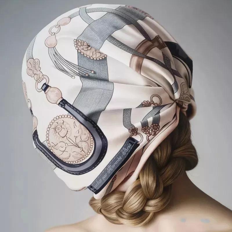 她画的人物栩栩如生用英文怎么说,她画的人物栩栩如生