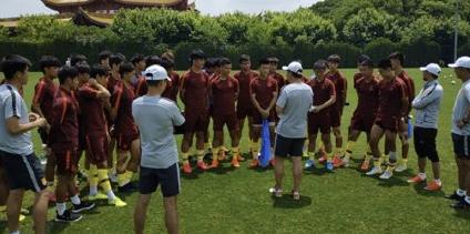 国字号第一！欧洲拉练花费数百万元，01届国青或成耗资最多球队