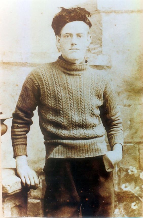 入秋毛衣怎么搭配好看,入秋毛衣