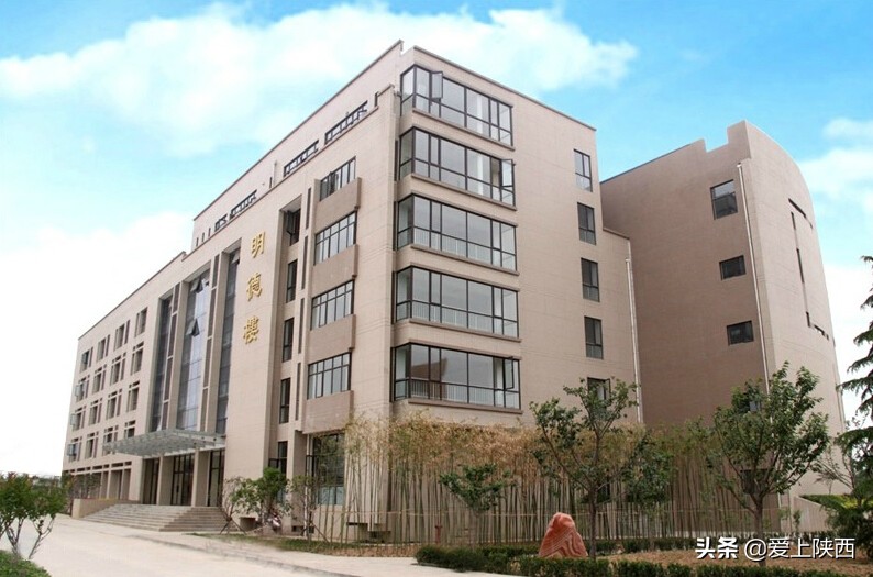 西安培华学院可随意进出吗,西安培华学院初中可以去吗