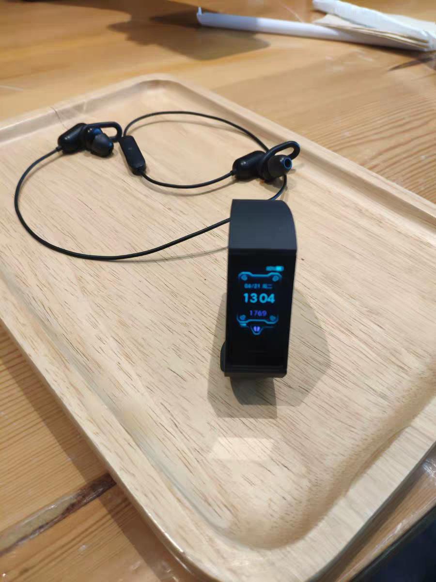 小米手环redmi最长续航,小米redmi2手环测评